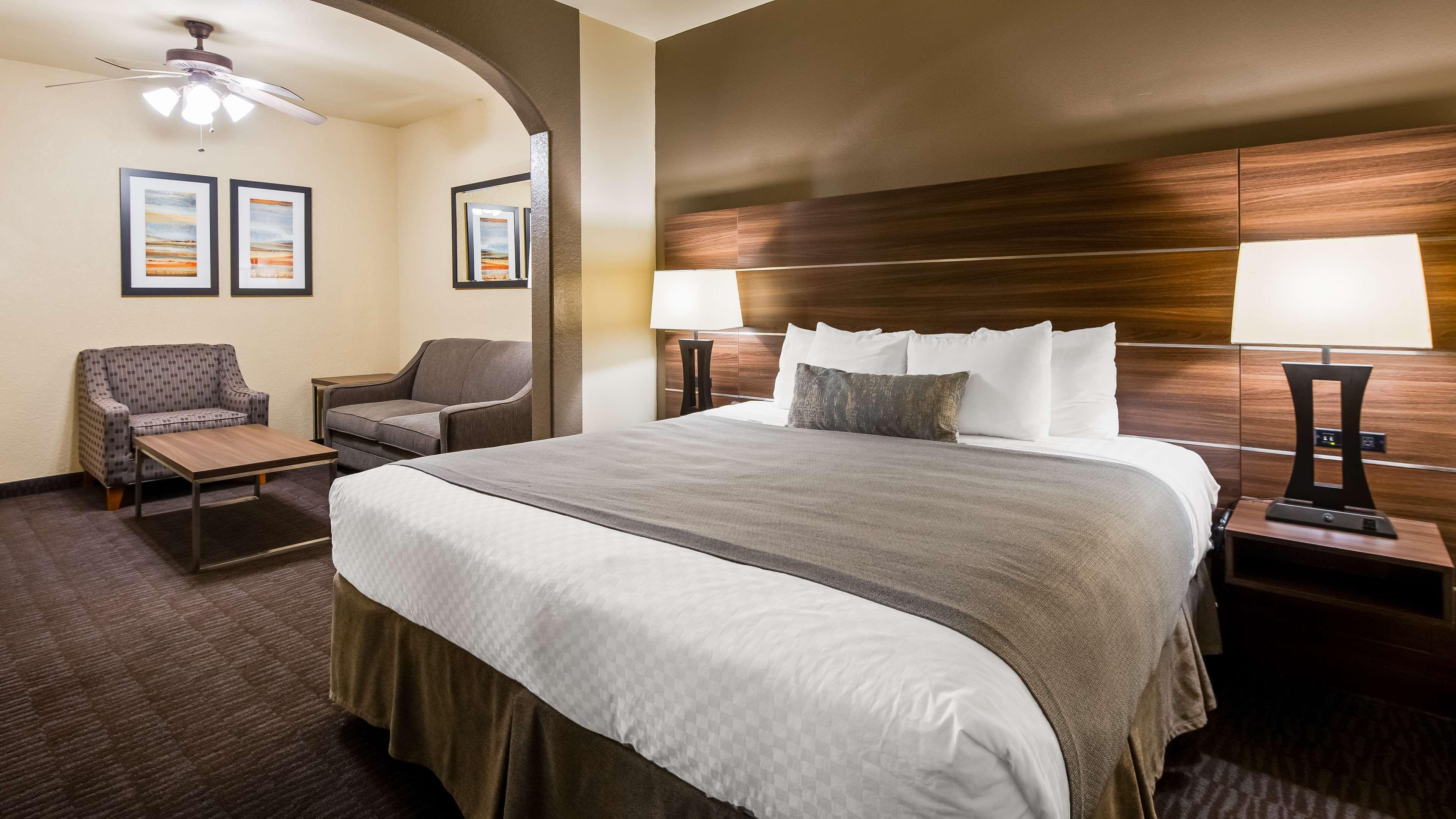 Best Western Plus Hill Country Suites - San Antonio Exterior photo